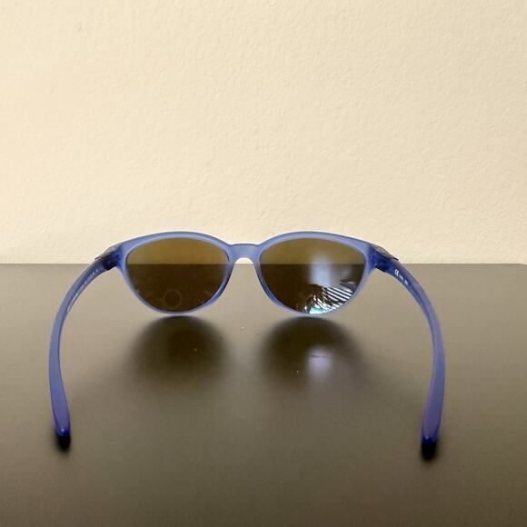 Nike Women\'s Cat Eye Sunglasses Blue Plastic Frame Blue Mirrored Lens